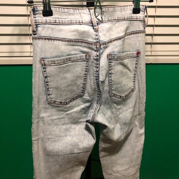 Jeans - Picture 3 of 3